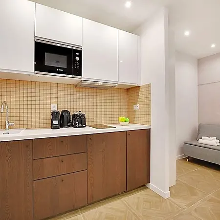 Hotel Cosy - 1br5p - Porte St-denis Paris